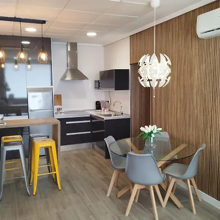 Apartment Loft Sevilla 16 *